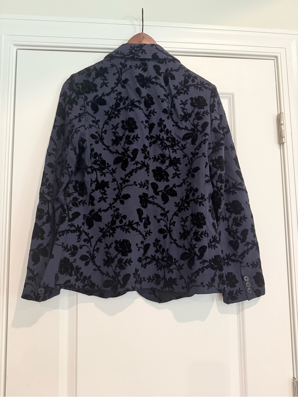 NWT Old Navy Navy Floral Velvet Blazer - Picture 3 of 3